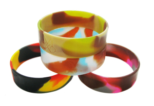 Promotional Multi Color Mixed Camouflage Swirl Logo Debossed Silicone Wristbands